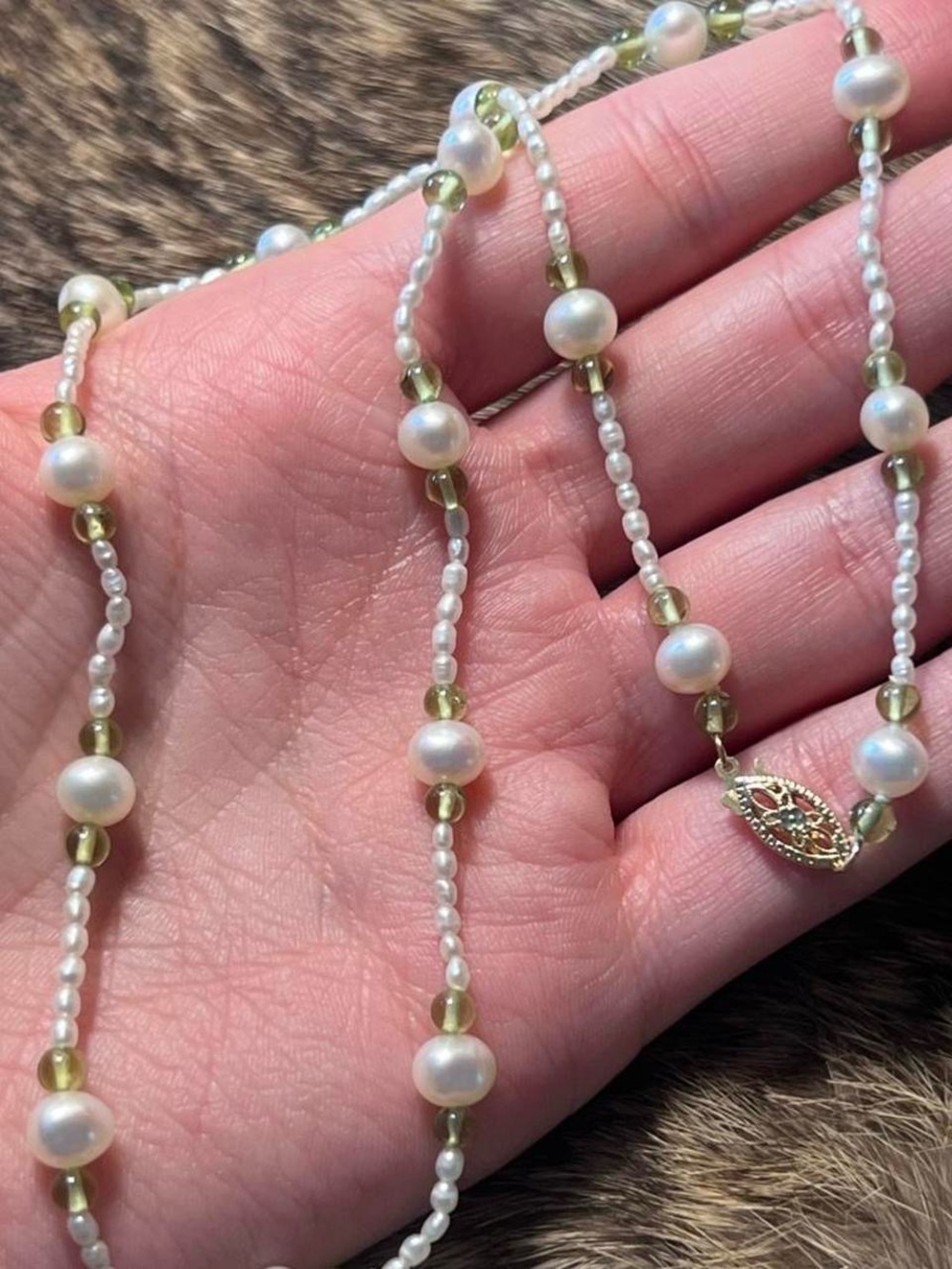 14k yellow gold pearl and peridot beaded strand necklace